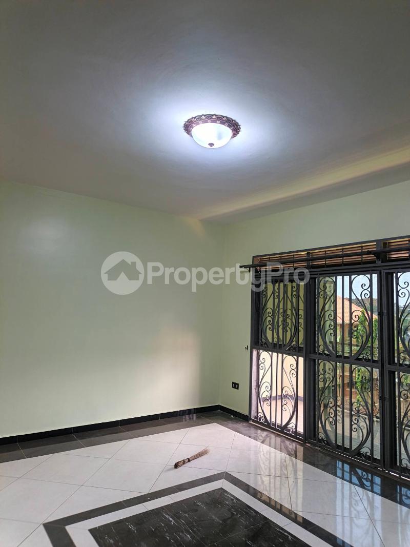 2 bedroom Apartment Block Apartment for rent Kyanja road Kampala Central - 4