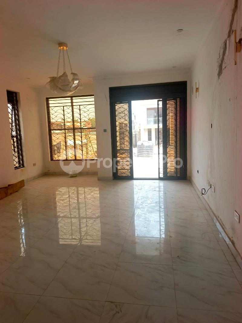 3 bedroom Apartment Block Apartment for rent Kyanja road  Kampala Central - 4