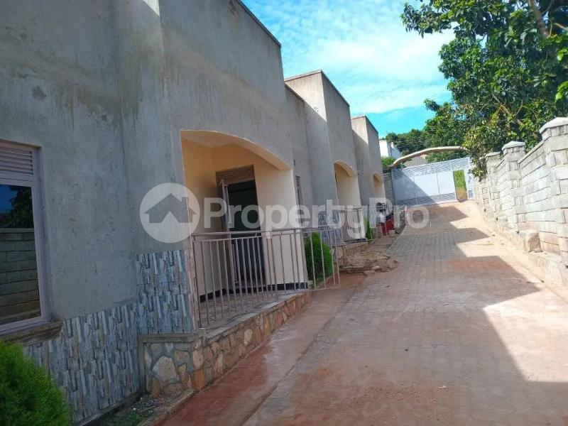 1 bedroom mini flat  Bungalow Apartment for rent Kyanja kisasi road Kisaasi Kampala Central - 6