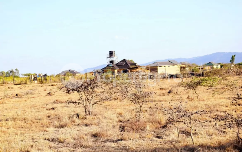 Land for sale Komarock Nairobi