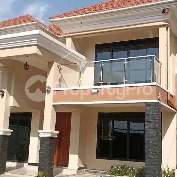 5 bedroom Apartment for sale Kira town  Kampala Central Kampala Central - 1