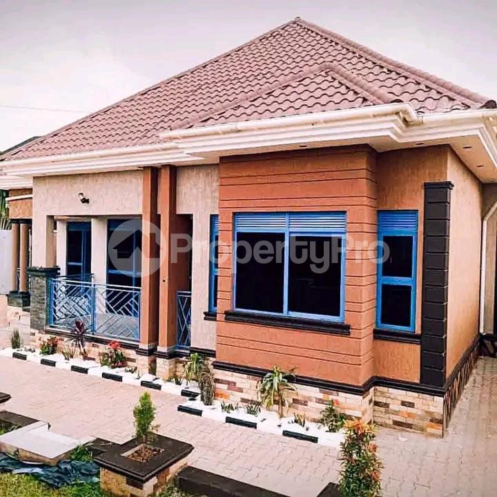4 bedroom Bungalow Apartment for sale Kira nakwero  Kampala Central Kampala Central - 3