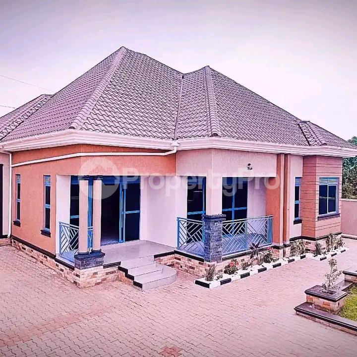 4 bedroom Bungalow Apartment for sale Kira nakwero  Kampala Central Kampala Central - 4