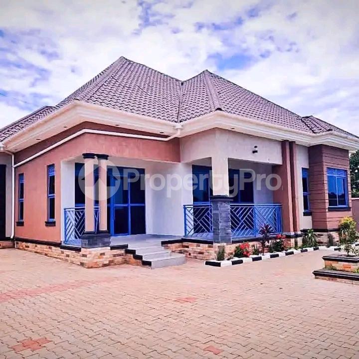 4 bedroom Bungalow Apartment for sale Kira nakwero  Kampala Central Kampala Central - 2