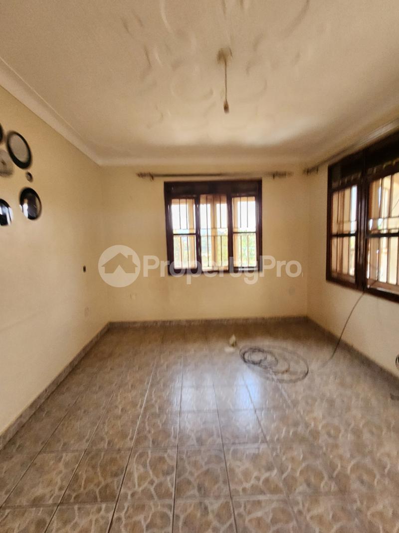3 bedroom Apartment for rent Bukasa road Makindye Kampala Central - 1