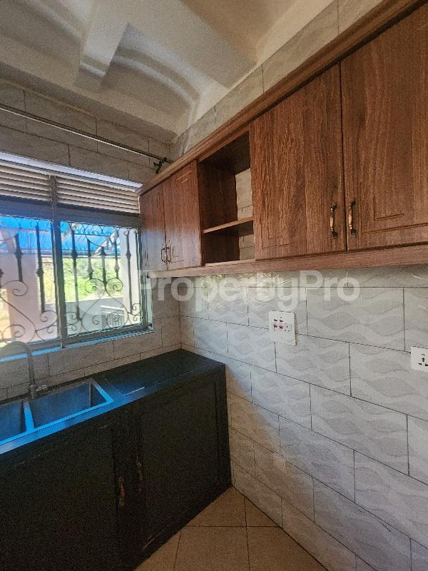 3 bedroom Apartment Block Apartment for rent Kulekana road Makindye Kampala Central - 2