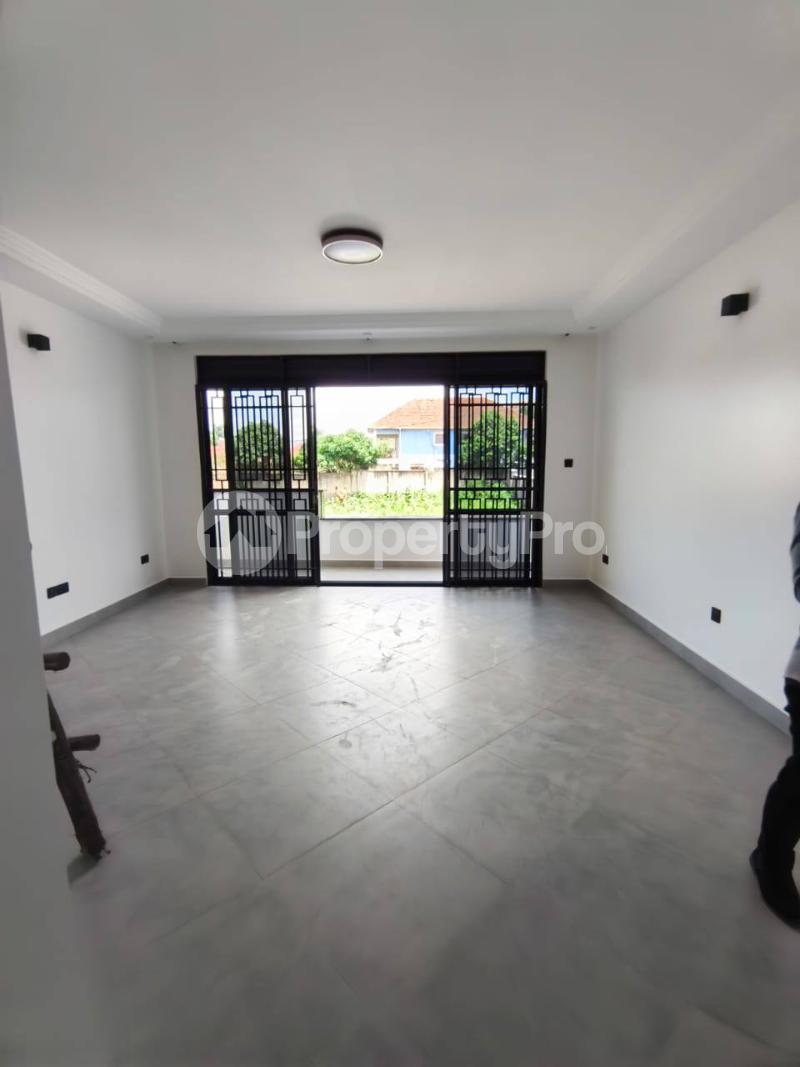 2 bedroom Apartment Block Apartment for rent Kisaasi road Kisaasi Kampala Central - 2