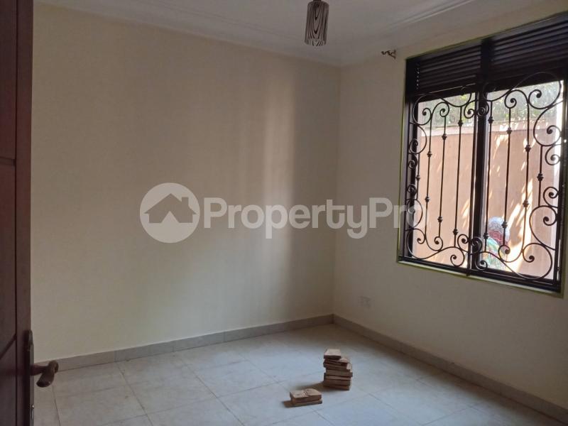 5 bedroom Bungalow Apartment for rent Najjera road Wakiso Central - 8