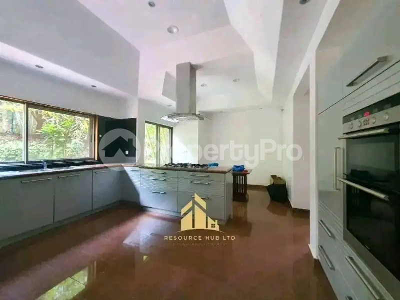 5 bedroom Houses for sale Kitisuru Nairobi