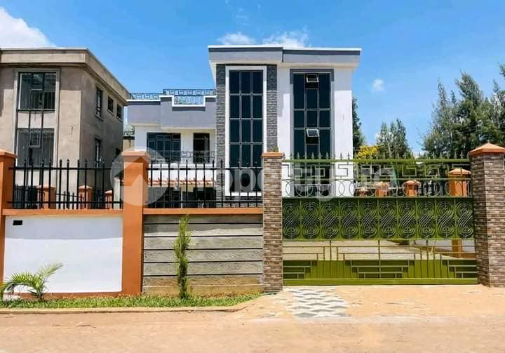 5 bedroom Townhouses Houses for sale Kamiti Road, Kasarani Nairobi