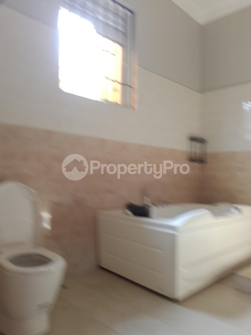 5 bedroom Apartment for sale Najjera Road  Kampala Central - 3
