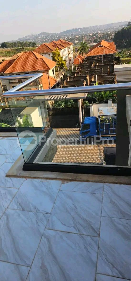 5 bedroom Apartment for sale Lubowa town  Kampala Central Kampala Central - 0