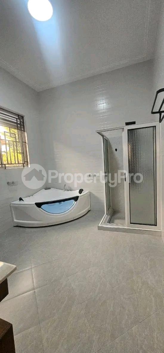 5 bedroom Apartment for sale Lubowa town  Kampala Central Kampala Central - 7