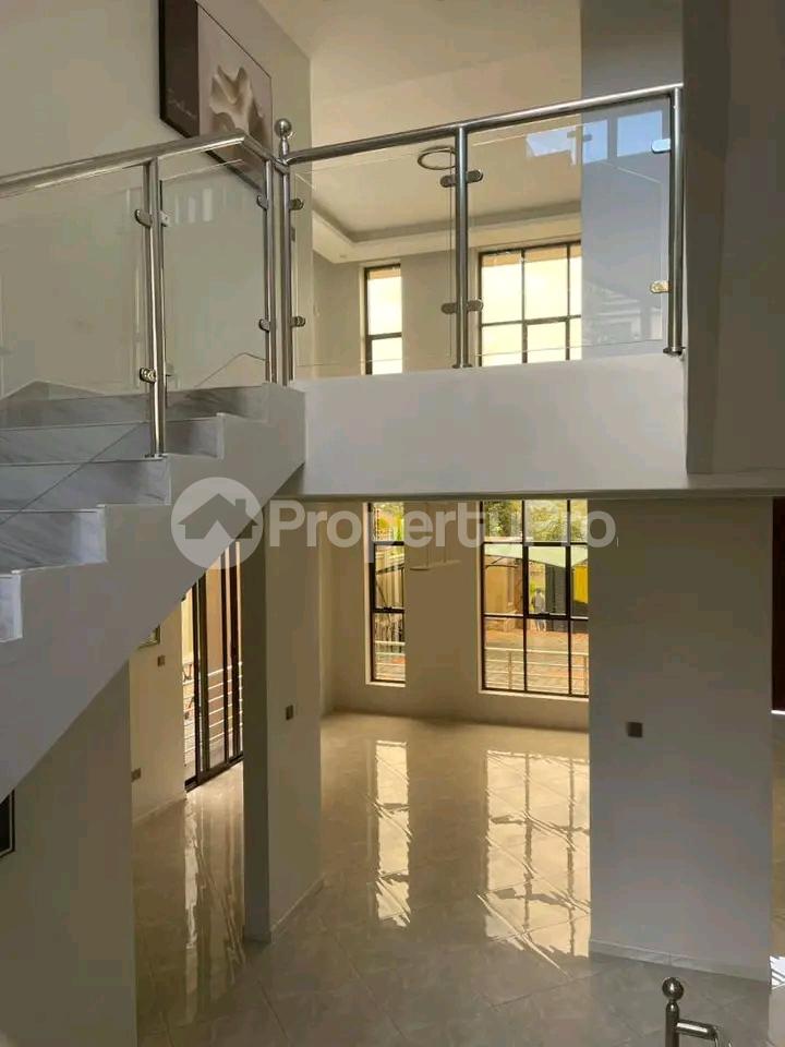 5 bedroom Apartment for sale Bwebajja Entebbe road  Kampala Central Kampala Central - 0