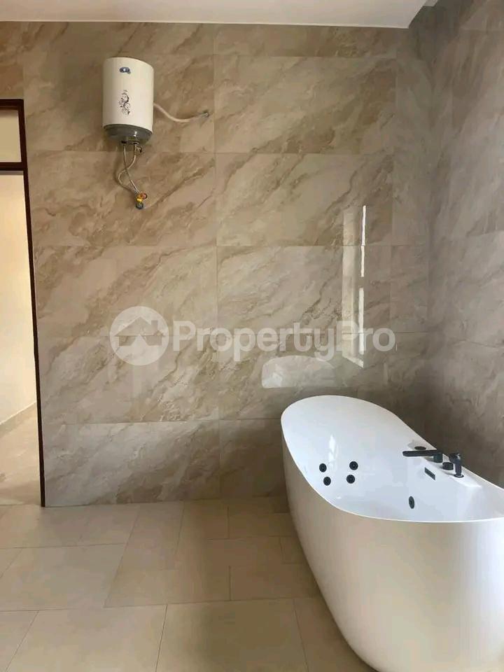 5 bedroom Apartment for sale Bwebajja Entebbe road  Kampala Central Kampala Central - 3