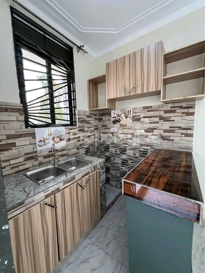 1 bedroom mini flat  Apartment Block Apartment for rent luzira road Kampala Central - 5
