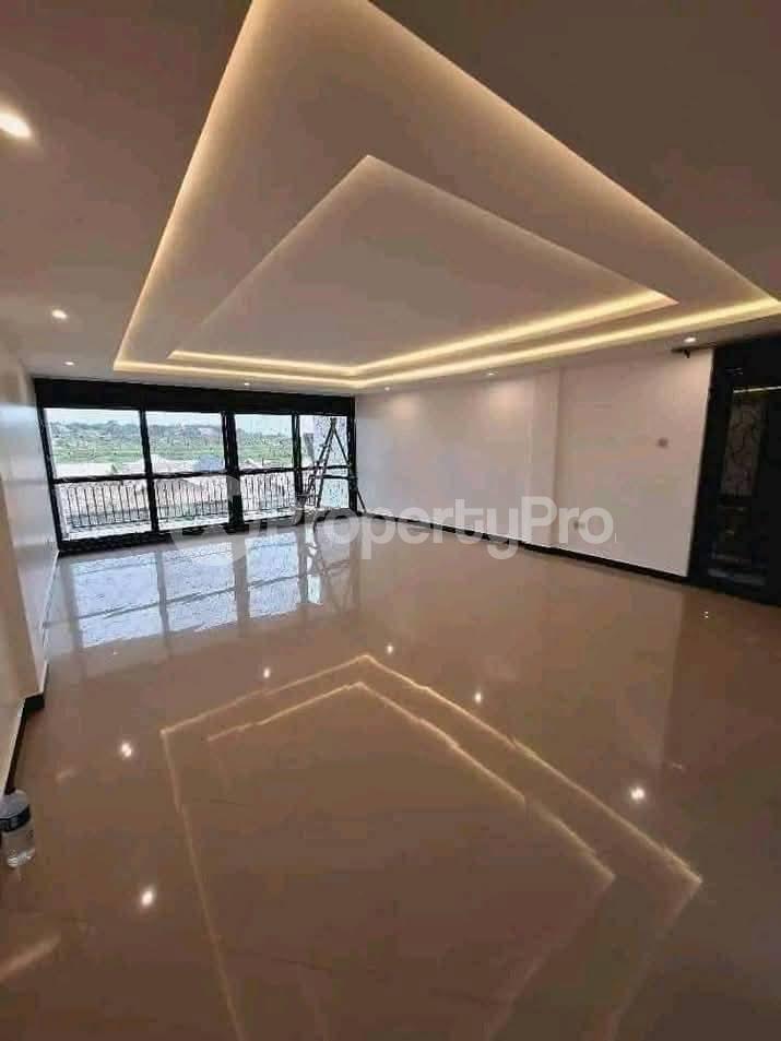 3 bedroom Apartment Block Apartment for rent luzira road Kampala Central - 1