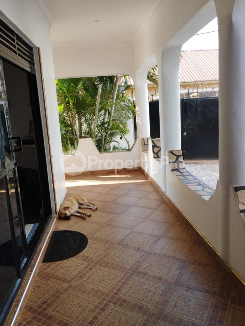 3 bedroom Bungalow Apartment for sale Seeta Namugongo road  Kampala Central Kampala Central - 6