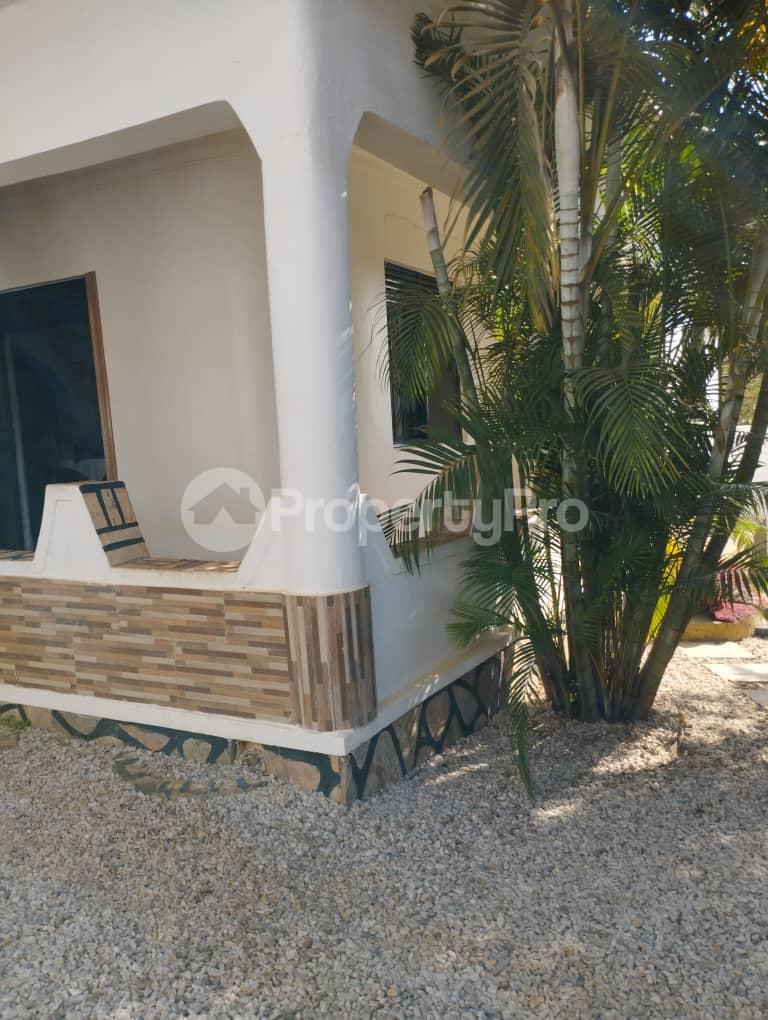 3 bedroom Bungalow Apartment for sale Seeta Namugongo road  Kampala Central Kampala Central - 11