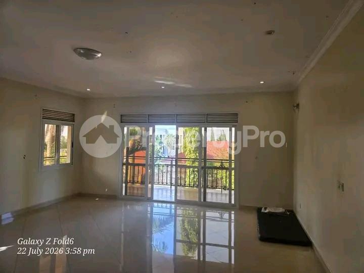 5 bedroom Apartment for sale Bbunga road  Kampala Central Kampala Central - 11