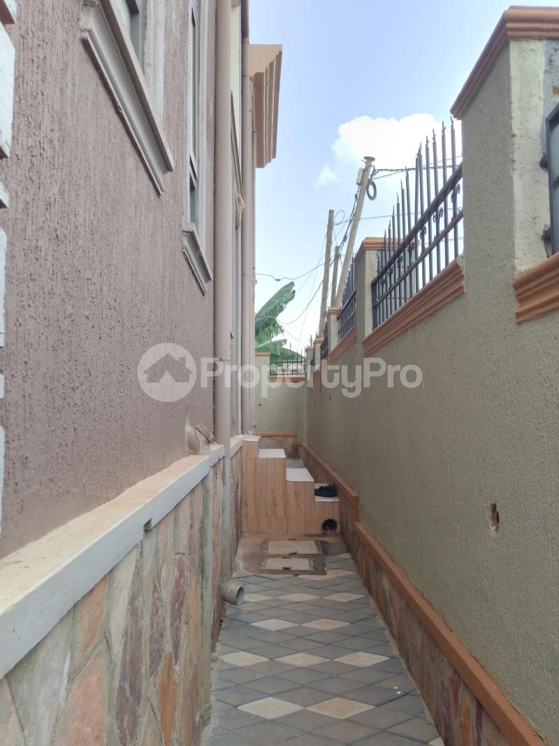 5 bedroom Bungalow Apartment for sale Kira road  Kampala Central Kampala Central - 2