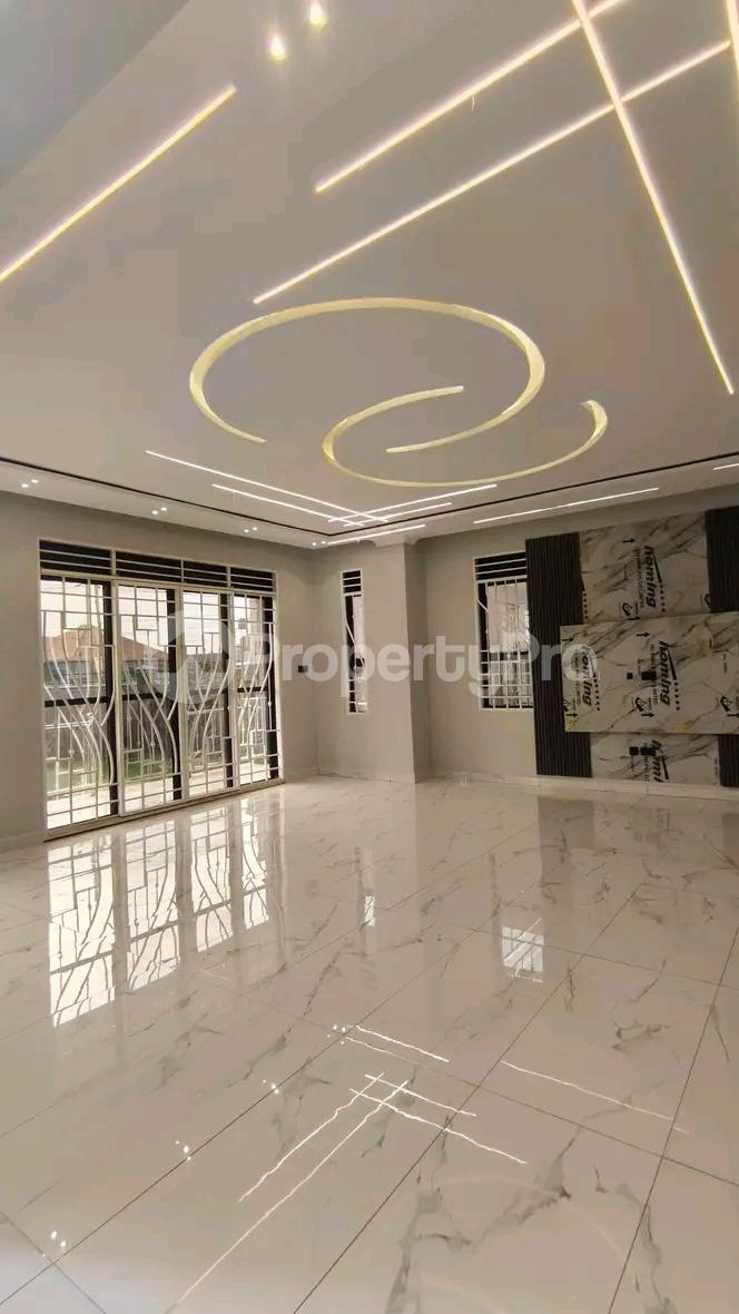 6 bedroom Apartment for sale Kyanja kugu Kampala Central Kampala Central - 4