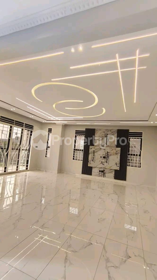 6 bedroom Apartment for sale Kyanja kugu Kampala Central Kampala Central - 2