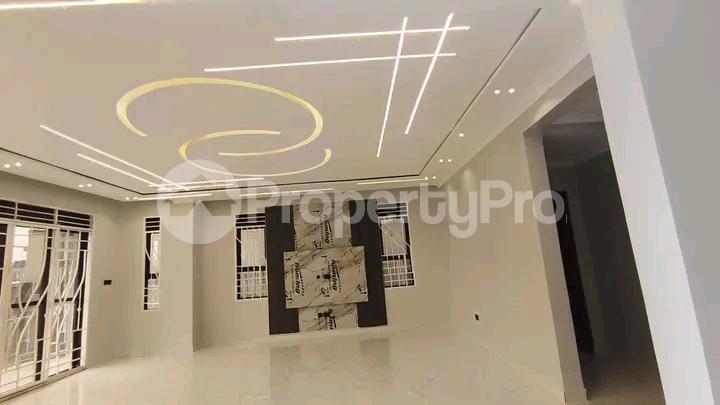 6 bedroom Apartment for sale Kyanja kugu Kampala Central Kampala Central - 1