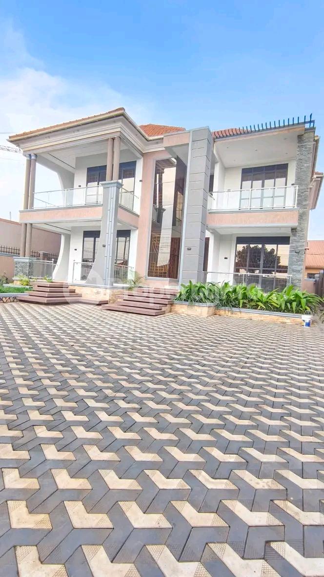 6 bedroom Apartment for sale Kyanja kugu Kampala Central Kampala Central - 6