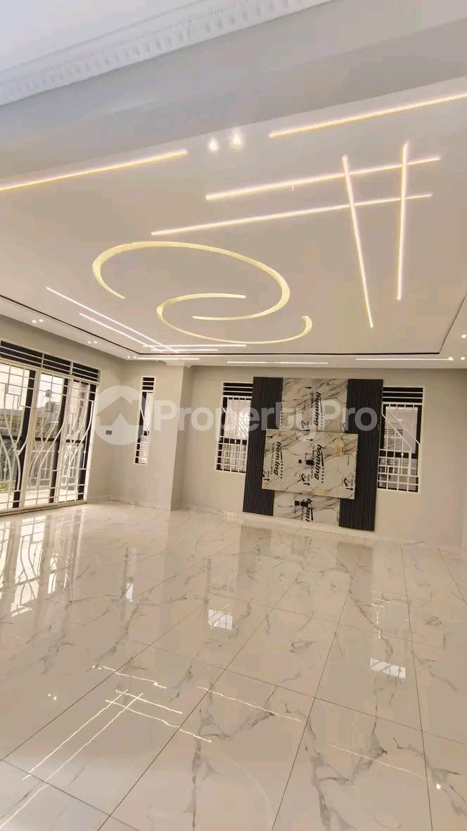 6 bedroom Apartment for sale Kyanja kugu Kampala Central Kampala Central - 3
