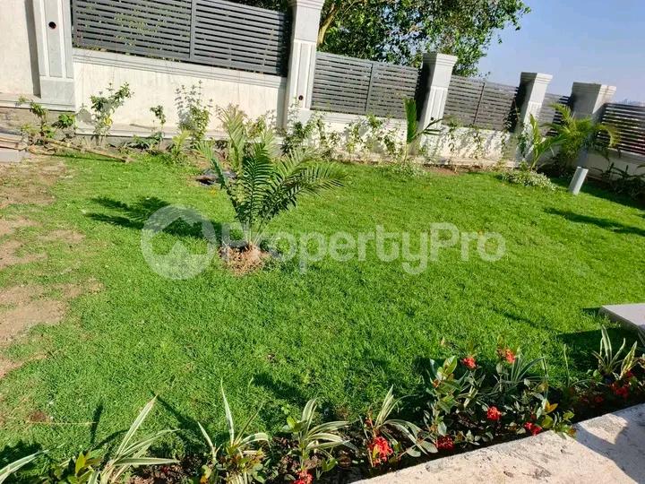 7 bedroom Bungalow Apartment for sale Kyanja road  Kampala Central Kampala Central - 5