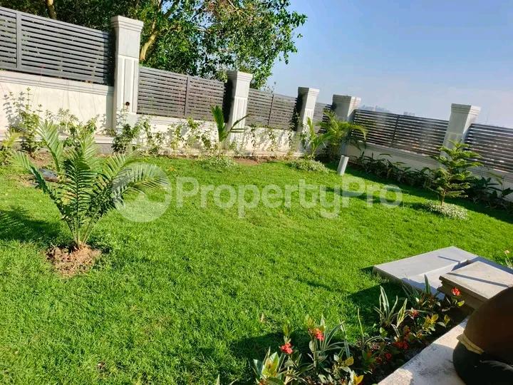 7 bedroom Bungalow Apartment for sale Kyanja road  Kampala Central Kampala Central - 7