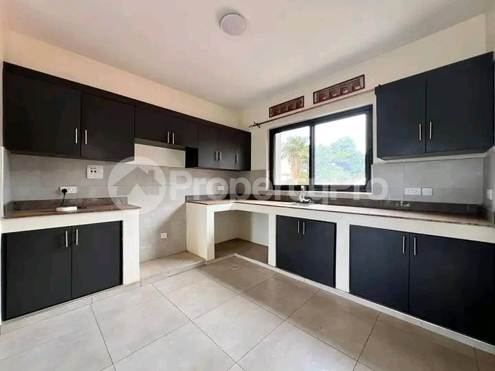 2 bedroom Apartment Block Apartment for rent Munyonyo entebbe road  Kampala Central Kampala Central - 3