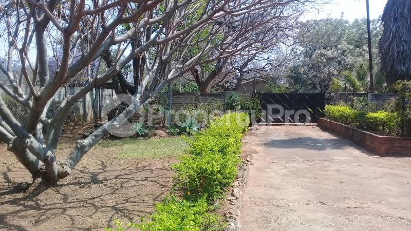 3 bedroom Houses for sale Malindela Bulawayo South Bulawayo - 2