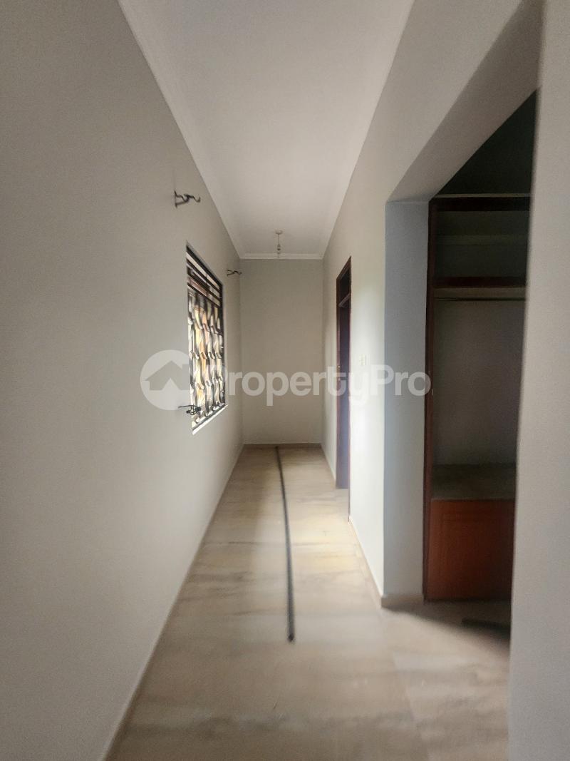 5 bedroom Villa for rent Lukuli road Makindye Kampala Central - 2