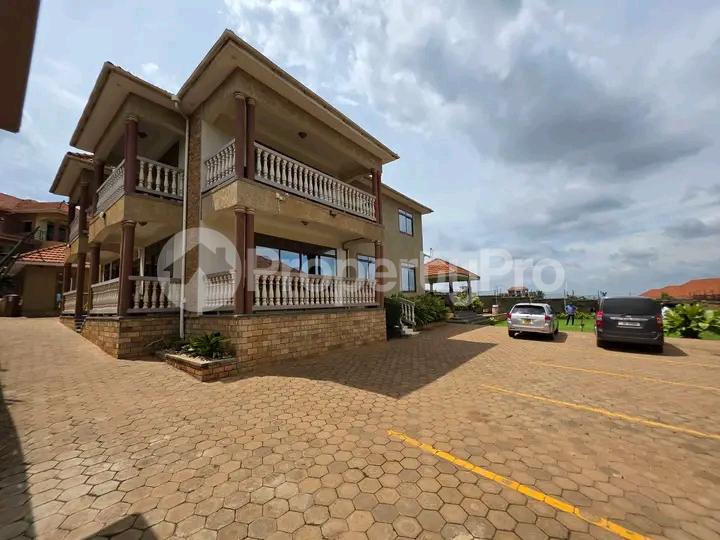 5 bedroom Apartment for sale Kyanja road  Kampala Central Kampala Central - 4