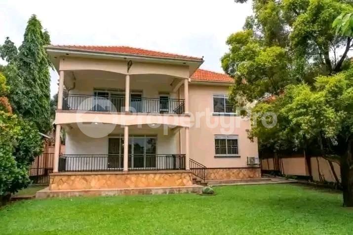 4 bedroom Apartment Block Apartment for rent Mbuya road Mbuya Kampala Central - 3