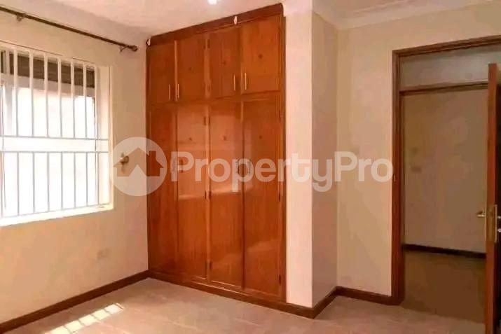 4 bedroom Apartment Block Apartment for rent Mbuya road Mbuya Kampala Central - 0