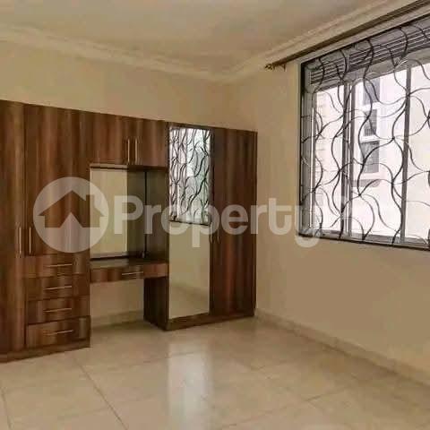 4 bedroom Apartment Block Apartment for rent Mbuya road  Mbuya Kampala Central - 2