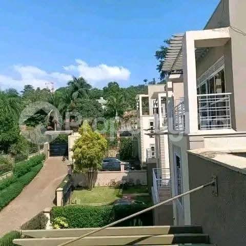 4 bedroom Apartment Block Apartment for rent Mbuya road  Mbuya Kampala Central - 7