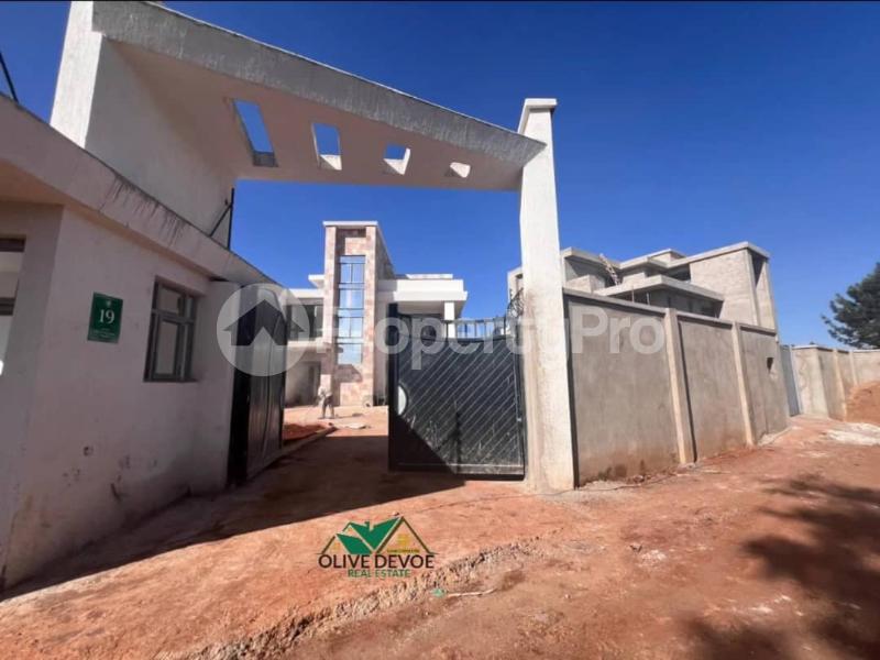 5 bedroom Flat&Apartment for sale Syokimau Nairobi
