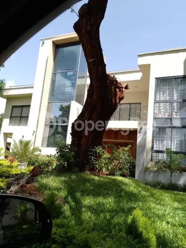 5 bedroom Flat&Apartment for sale Runda Nairobi