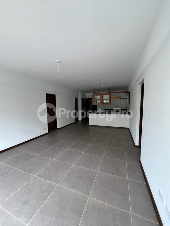 1 bedroom mini flat Bungalow Houses for rent Woodley close to CITAM