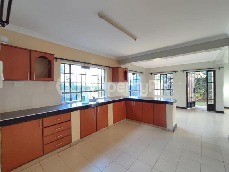 1 bedroom mini flat Townhouses Houses for rent Waiyaki way, Kangemi