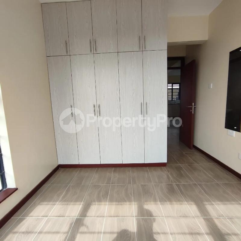 1 bedroom mini flat Bungalow Houses for rent Elgon View close to Moi