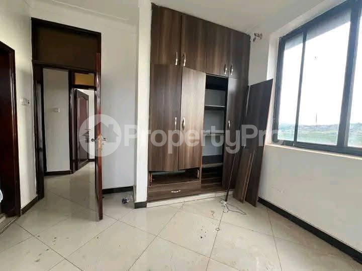 2 bedroom Apartment Block Apartment for rent Munyonyo road Munyonyo Kampala Central - 12