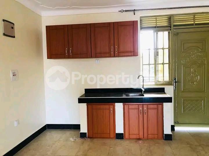 2 bedroom Bungalow Apartment for rent Munyonyo road Munyonyo Kampala Central - 1