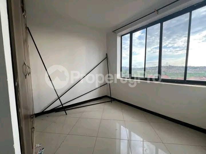 2 bedroom Apartment Block Apartment for rent Munyonyo road Munyonyo Kampala Central - 5