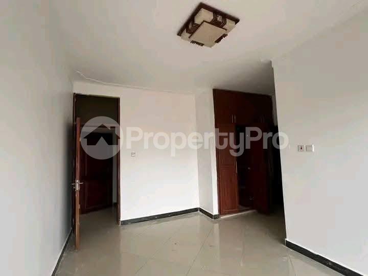 2 bedroom Apartment Block Apartment for rent Munyonyo road Munyonyo Kampala Central - 8