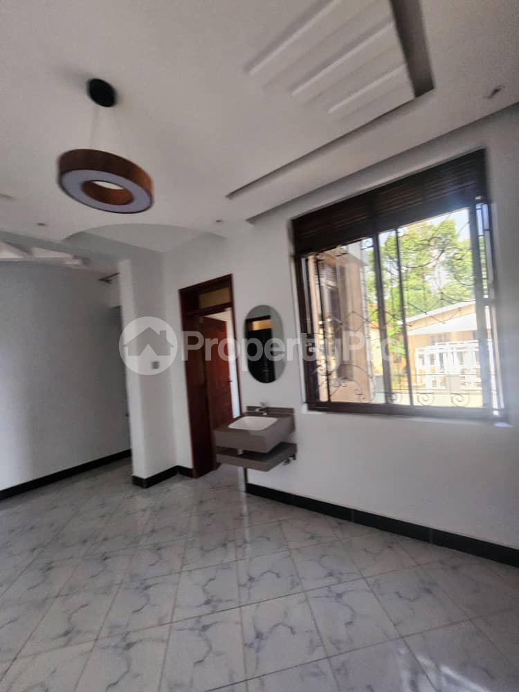 3 bedroom Apartment for rent Wavahmuno road Munyonyo Kampala Central - 2